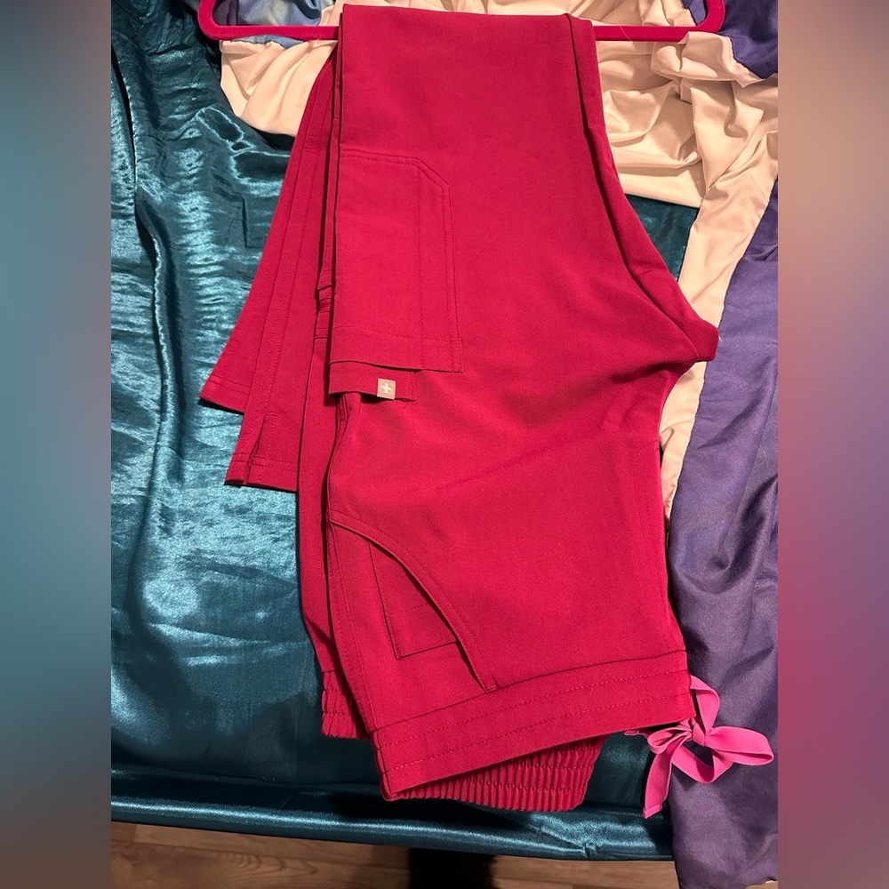 Xs figs pants